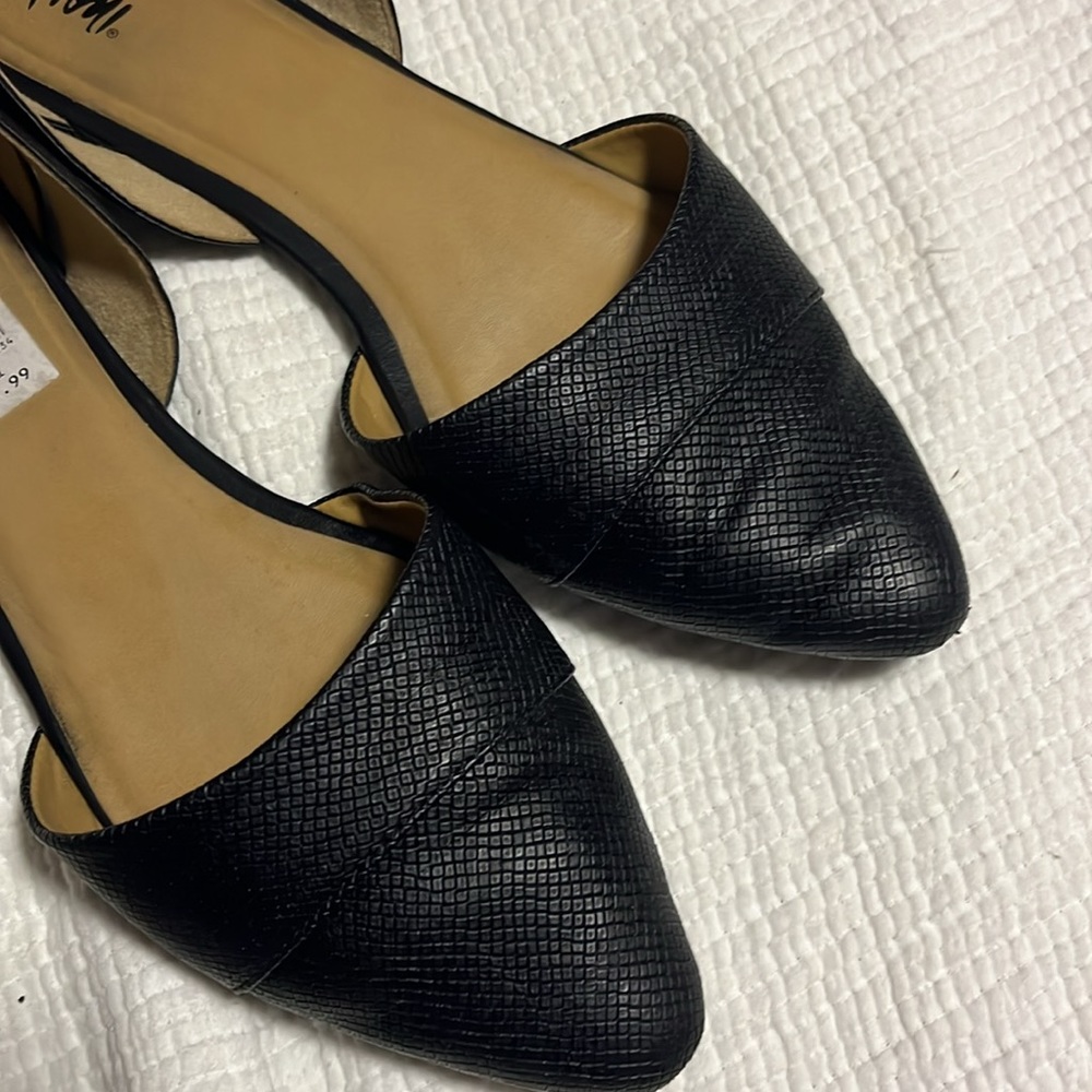 Fiona Black leather sandals. Size 11.